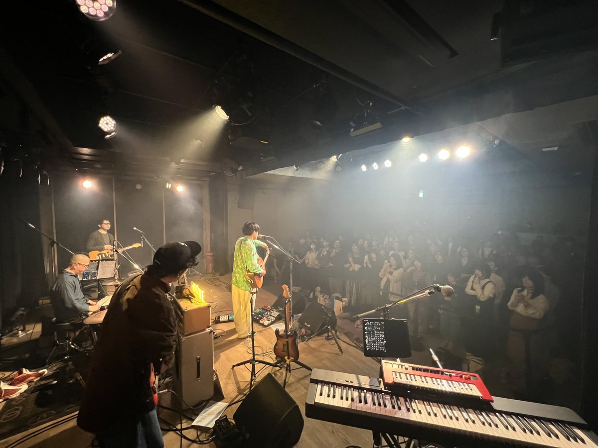 swingo_aka_45's tweet photo. 笑いあり涙あり、そこに音楽があり
俺はキーボード演奏とアレンジで関わらせてもらう
ただただ幸せな音楽時間でしたw

3.14の #Tina &amp; #Pushim はイベントの初回
3.15の #Uebo 久々のワンマンライブ
そこにみんなの思いと挑戦があった

そう、幾つになっても日々挑戦、日々種蒔きですねw https://t.co/unT3xWTmAT