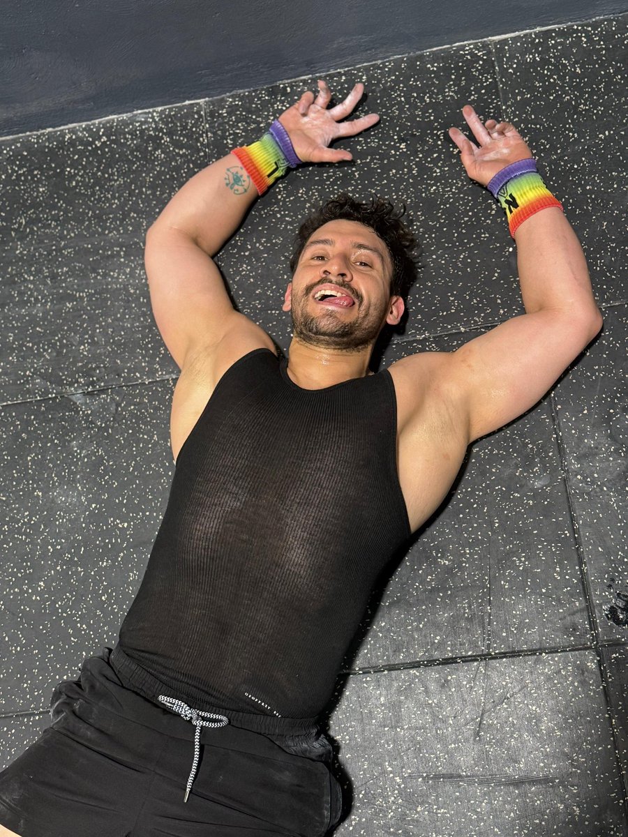 JoshWiccan's tweet image. Tercera semana del @CrossFit Open 2026 y después de casi saludar a San Pedro un par de veces esta semana ☠️🤡🤣 por fin terminó y nos vemos hasta el próximo año HAHAA 💪🏻🥹

#Crossfit #CrossfitOpen2026 #CrossfitGames @CrossFitGames