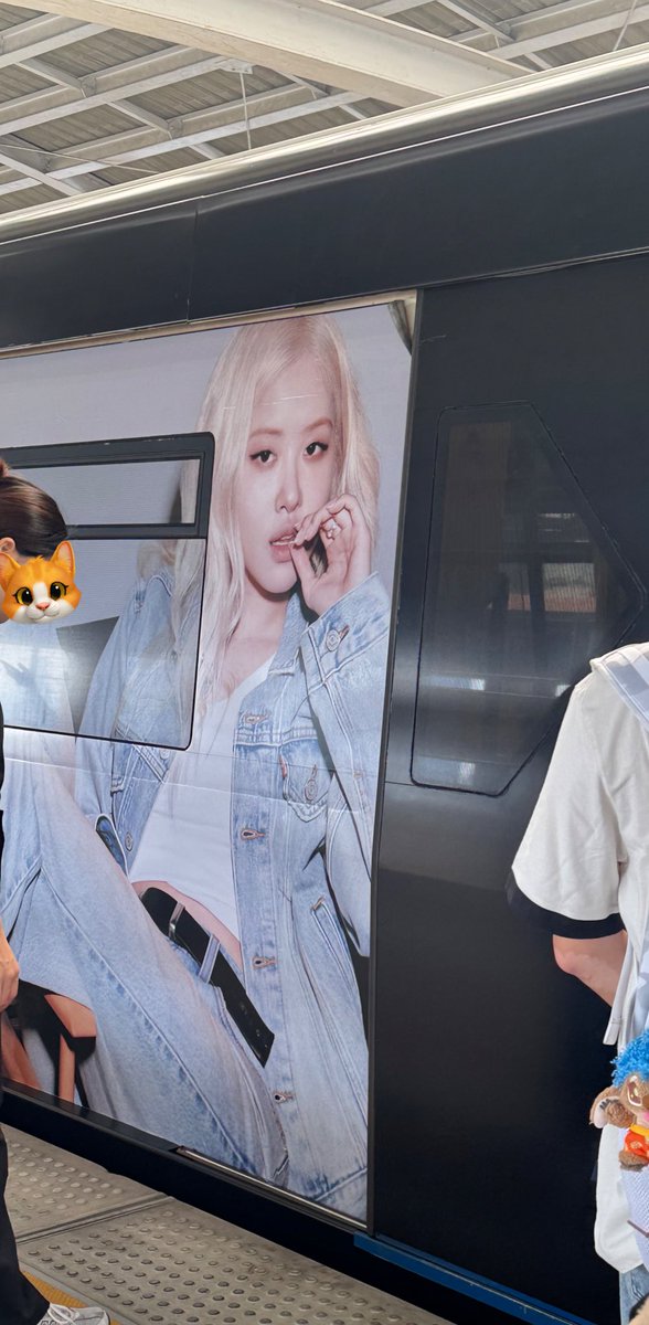 𝙨𝙤𝙛𝙩 𝙘𝙧𝙤𝙞𝙨𝙨𝙖𝙣𝙩 🥐 tweet media