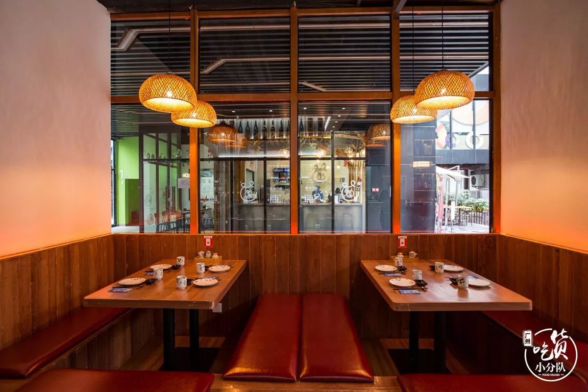 Kelly Buttons tweet media