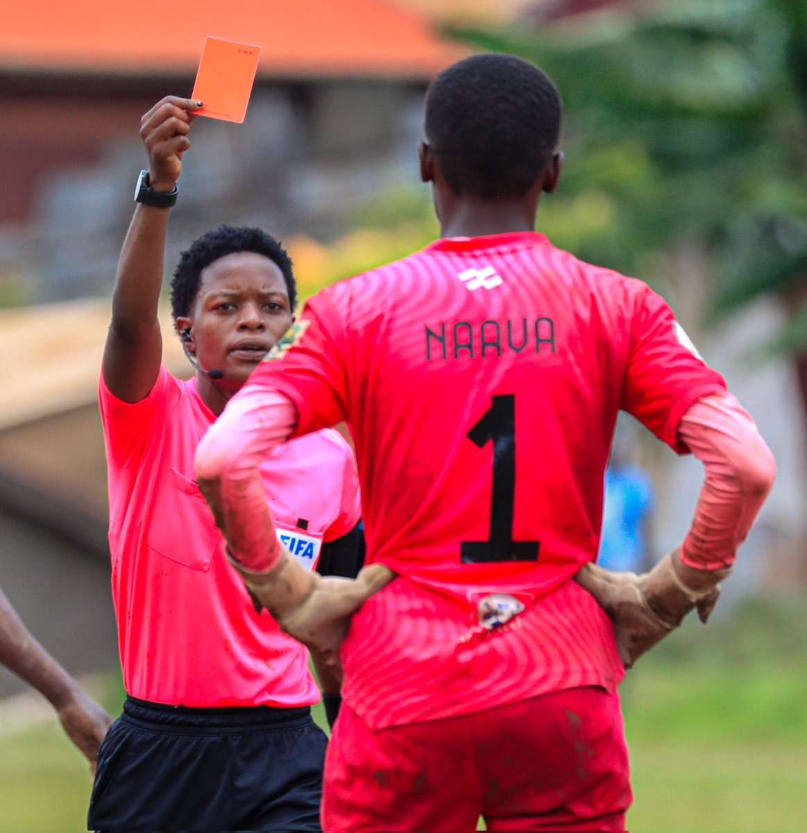glmsport's tweet image. The moment a referee touches the back pocket… you already know what’s coming. 🟥⚽

#RedCard #FootballMoments #RefereeDecision @FUFAWSL