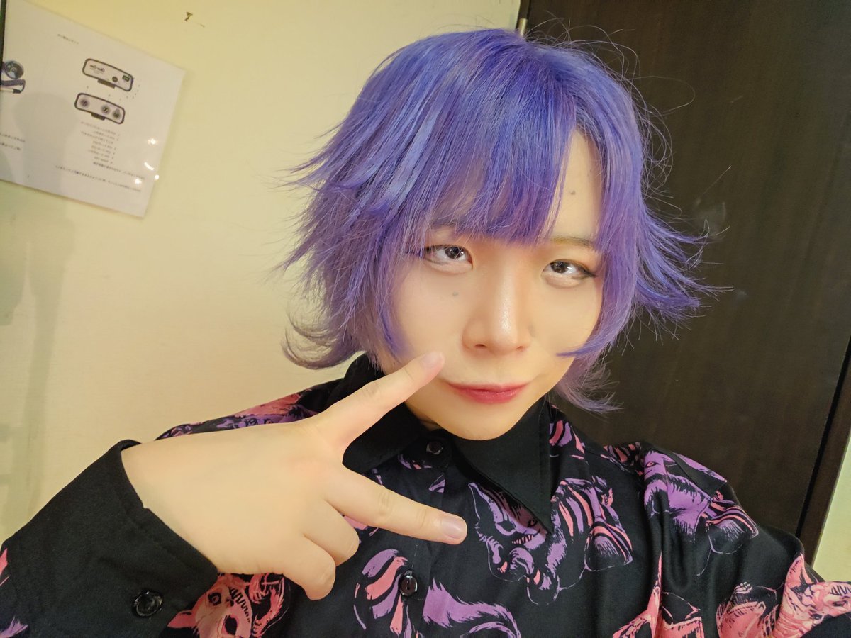 shirakawa0127's tweet photo. 3/15 Prism Palette #TOGIBAR
ありがとうございました!
1部も2部もめ〜ちゃたのしかったですみんなありがとう!!!🔥
1部はボカロP縛り!Nemさん曲を歌わせていただきました!鏡音レンって良くて…✋️✋️✋️奏音69さん縛りのりぷらいさんとコラボもさせていただいて、いっぱい好きな曲歌えて楽しかったな🎤
2部はバラード禁止!ミドルテンポ曲を歌うことが多い私しらかな、にぎやかな曲にも挑戦させていただきました!!🎉
みんな楽しそうにしてくれててうれしかったな〜~
これからもドコドコ頑張っていくのでライブも投稿も楽しみに応援しててください!!!
今後も!!!よろしく!!!!🍷💜🍷💜🍷