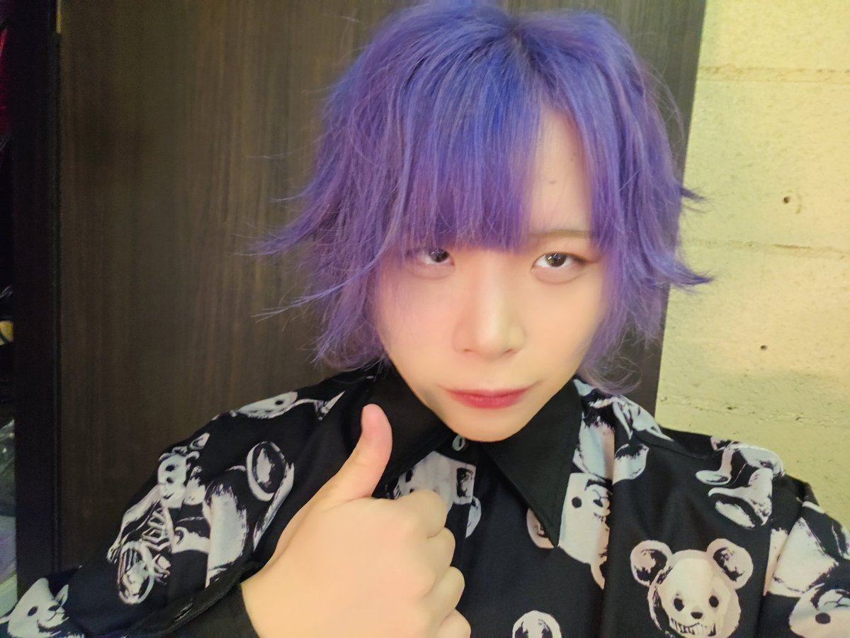 shirakawa0127's tweet photo. 3/15 Prism Palette #TOGIBAR
ありがとうございました!
1部も2部もめ〜ちゃたのしかったですみんなありがとう!!!🔥
1部はボカロP縛り!Nemさん曲を歌わせていただきました!鏡音レンって良くて…✋️✋️✋️奏音69さん縛りのりぷらいさんとコラボもさせていただいて、いっぱい好きな曲歌えて楽しかったな🎤
2部はバラード禁止!ミドルテンポ曲を歌うことが多い私しらかな、にぎやかな曲にも挑戦させていただきました!!🎉
みんな楽しそうにしてくれててうれしかったな〜~
これからもドコドコ頑張っていくのでライブも投稿も楽しみに応援しててください!!!
今後も!!!よろしく!!!!🍷💜🍷💜🍷