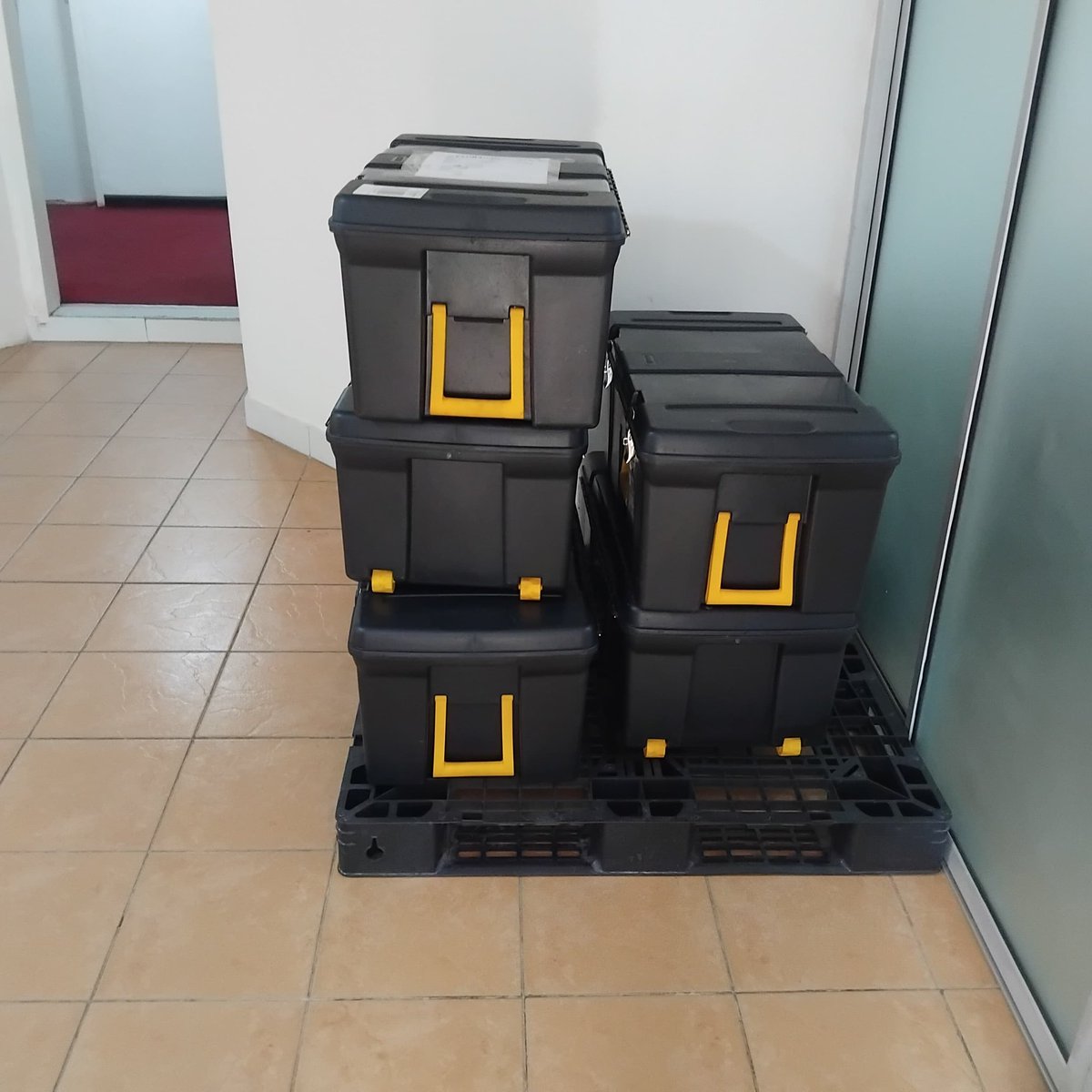 RovertLogistics tweet media