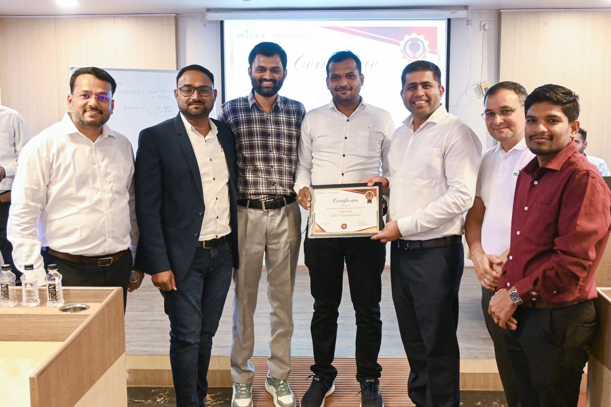 mitrasprayer's tweet photo. Behind every milestone is a team that never stops giving their best.🧡
Today we took a moment to appreciate and honour those efforts with certificates and smiles all aroun.😊

#Mitra #TeamMitra #TeamSuccess #Recognition #mitraweb https://t.co/Vei1PGUXEe