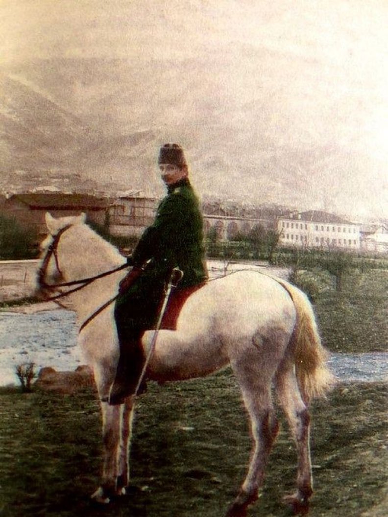 Korkma, sen Türksün! Türkler hiçbir zaman, hiçbir yerde, hiçbir şeyden korkmazlar...

-Ömer Seyfettin