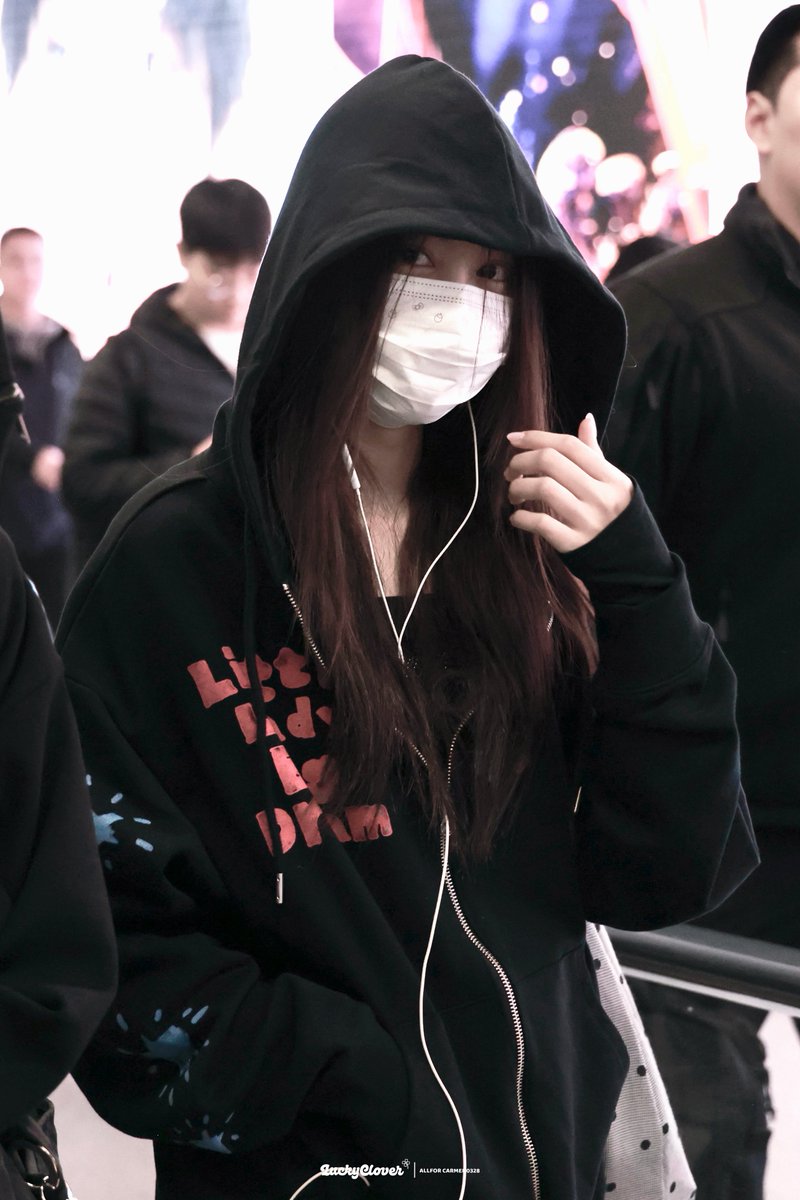 Lucky2clover_'s tweet photo. 260316icn

#Hearts2Hearts #하츠투하츠 #H2H 
#CARMEN #카르멘 https://t.co/b6oFVB2bHc