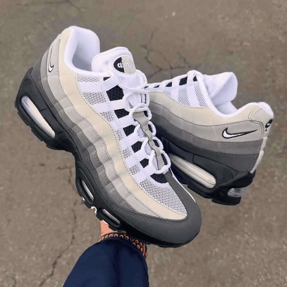 SneakerAlertHD's tweet photo. Nike Air Max 95 OG Big Bubble "Granite" 🌪️

https://t.co/XsdLhS0eDE https://t.co/NTYGQdfUiY