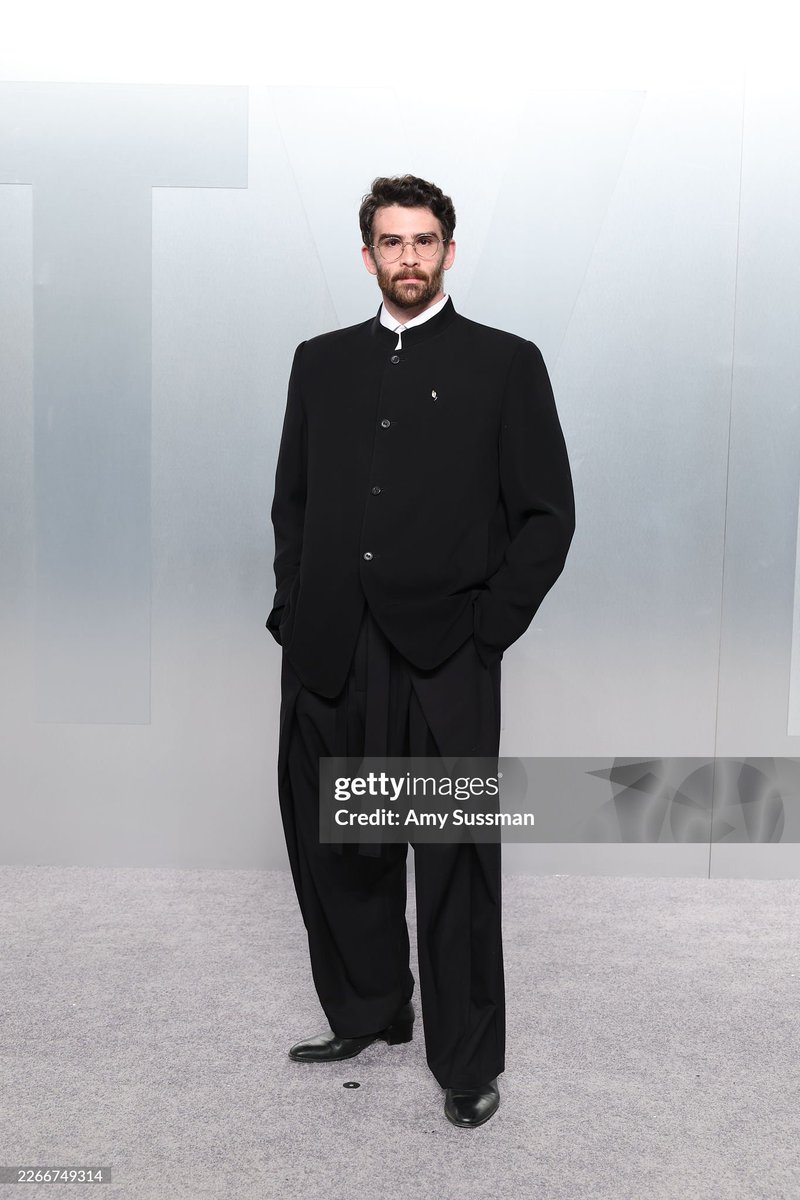 HasanAbiUpdates's tweet photo. Hasan at the 2026 Vanity Fair Oscar Party! https://t.co/8UUjAQCeU8