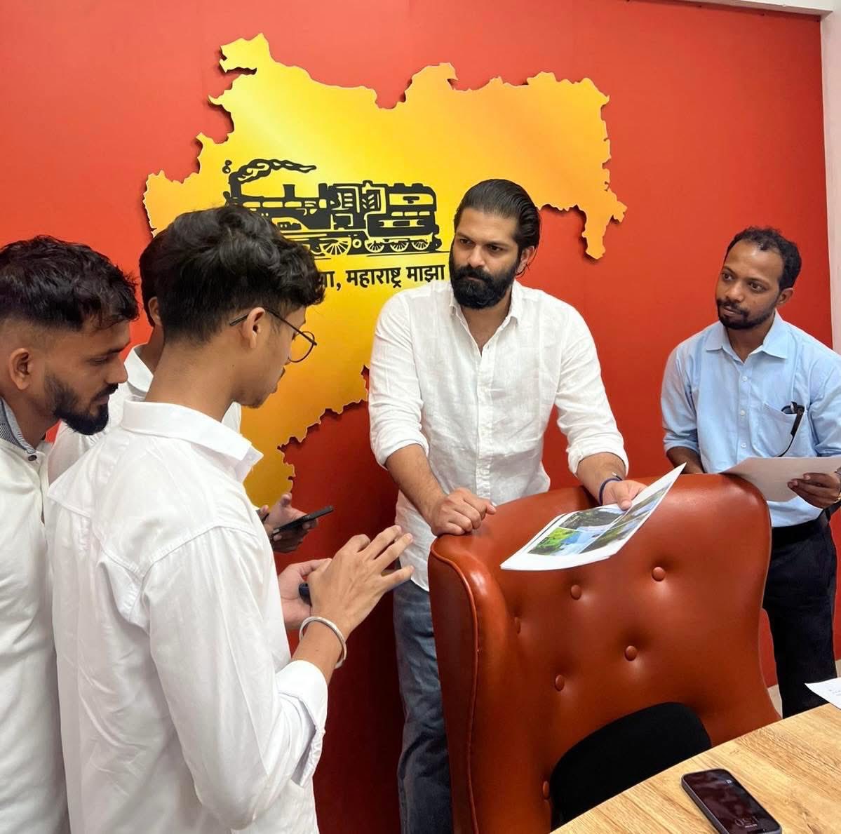 Amit Thackeray tweet media