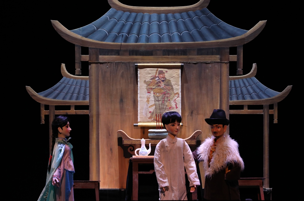 Performing Arts in China tweet media