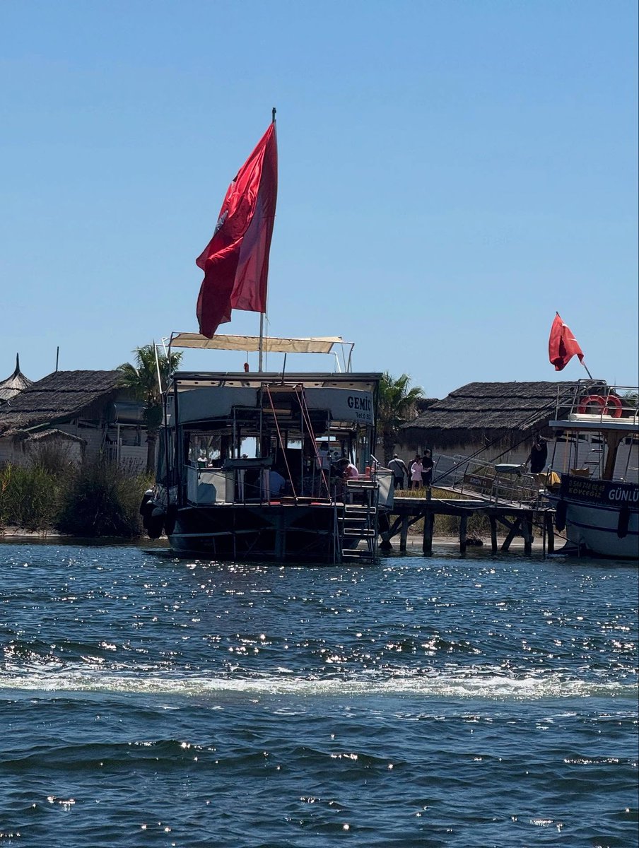A perfect day on a guided trip to #Dalyan: cruising through the reeds, enjoying the famous mud baths, and finishing with golden sands and sea turtles at #Iztuzu Beach. 🌿☀️🐢
Photo credit marinadud6 @ Instagram
traveltofethiye.co.uk/explore/excurs…