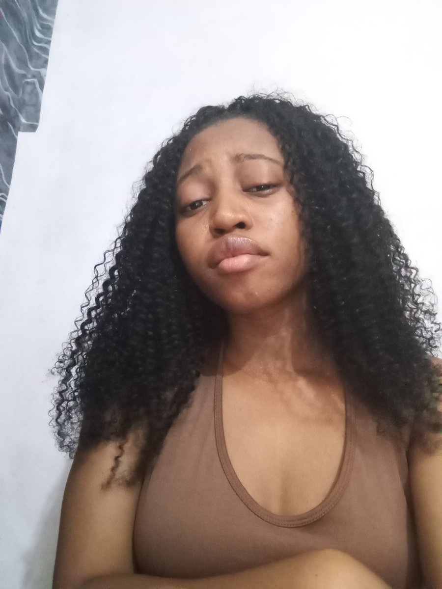 Good Morning Fitness Lovers 💪🏽♥️ 
It's Monday.
Let's make this week Worth it.
Got tired of smiling in a picture.
🫠
#27Fitness sponsored by <a href="/S27community/">27Community</a>