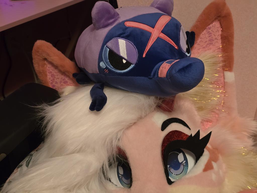 Glitzy Fox / GF Studios 🎀 tweet media