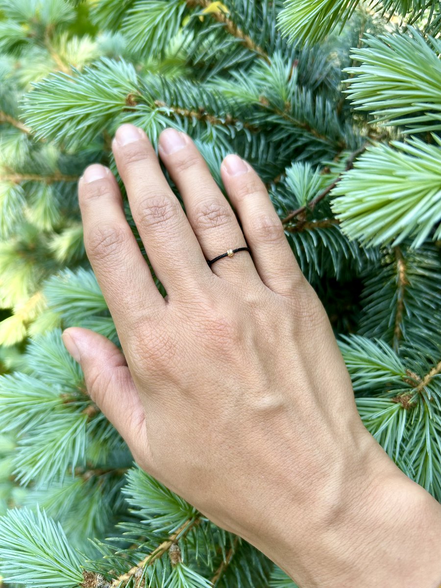 anamapostol's tweet image. A Tiny Ring. A Promise That Lasts Forever.  hadgoldjewelry.etsy.com/listing/431059… #ForeverSymbol #PromiseRing #MinimalLove