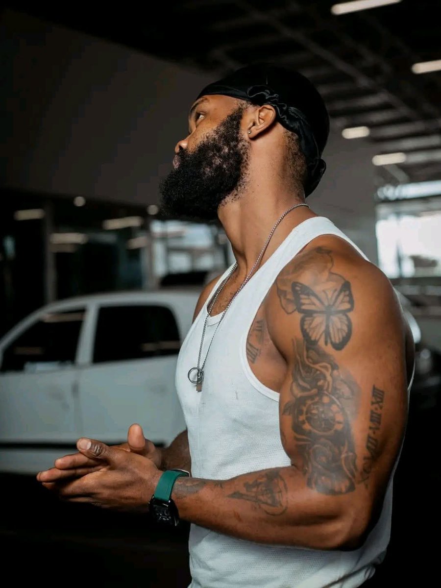 Black door studio International tweet media