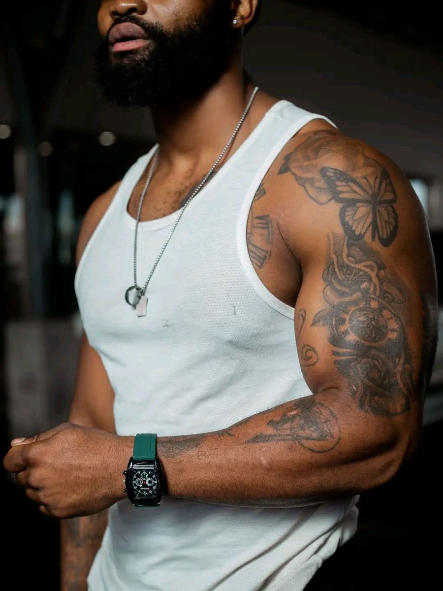 Black door studio International tweet media