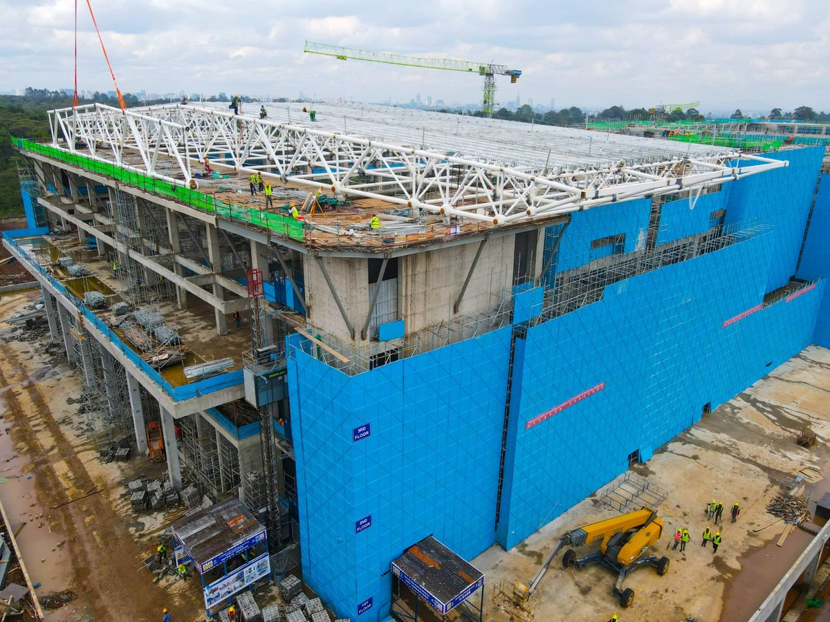 grray_k's tweet image. Thousands of Kenyan workers are currently gaining valuable experience through their involvement in the construction of the Bomas International Convention Complex. #WomenInConstruction The Women Building Bomas