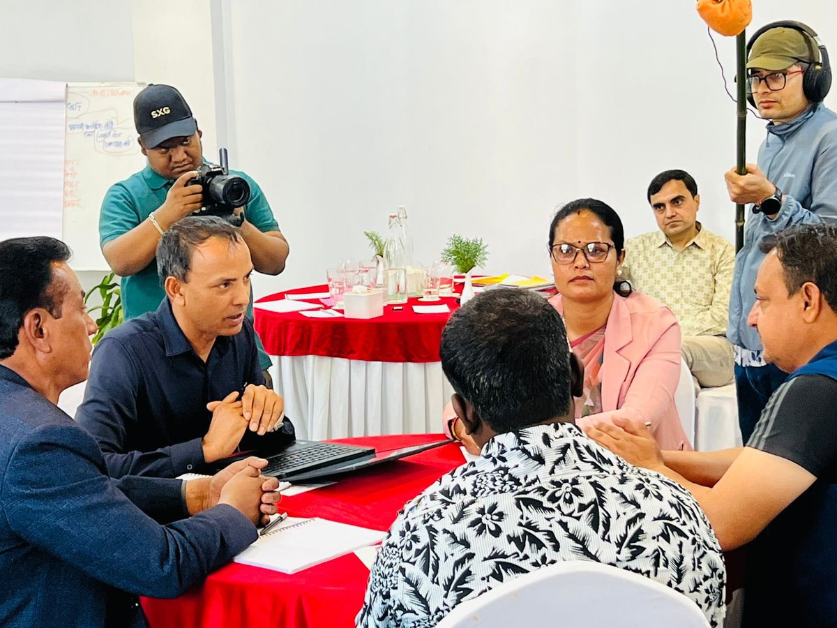 sushilbaral's tweet photo. Bringing leaders together for stronger local health systems! @HERDIntl is pleased to host an engaging policy dialogue with Mayors,Deputy Mayors, Provincial Officials,Experts &amp; Media.We explored good practices, key issues &amp; mapped the way forward for resilient local #healthsystem https://t.co/73hTX9hosC