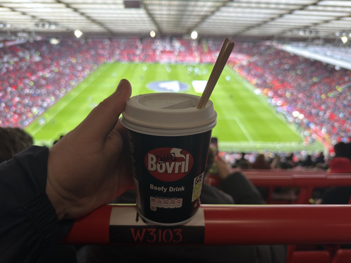 #KingNiall 🇾🇪 tweet media