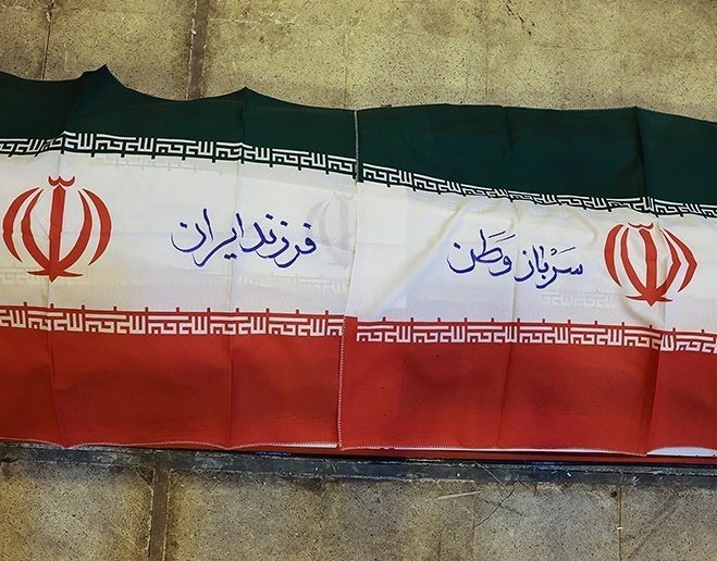 نه سرباز وطن هستین، نه فرزند ایران‌.
بلکه سگ رقیه هستین و مزدور اسلام.