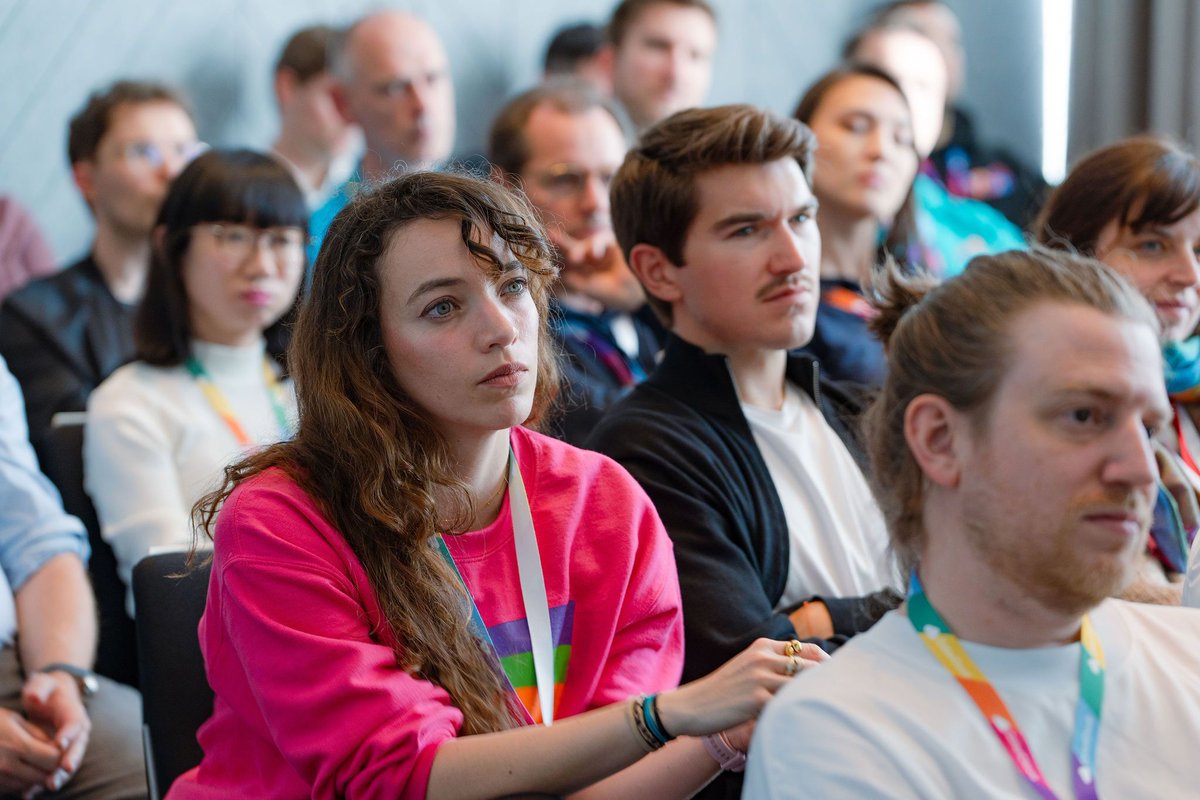 ColorCloud tweet media