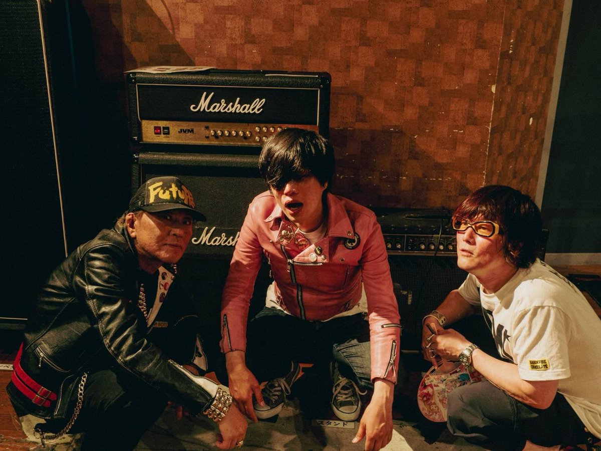 masao_Thunders's tweet photo. そういえばFUTURE'Sの
アー写を先日変えました https://t.co/dfrbtliqbU