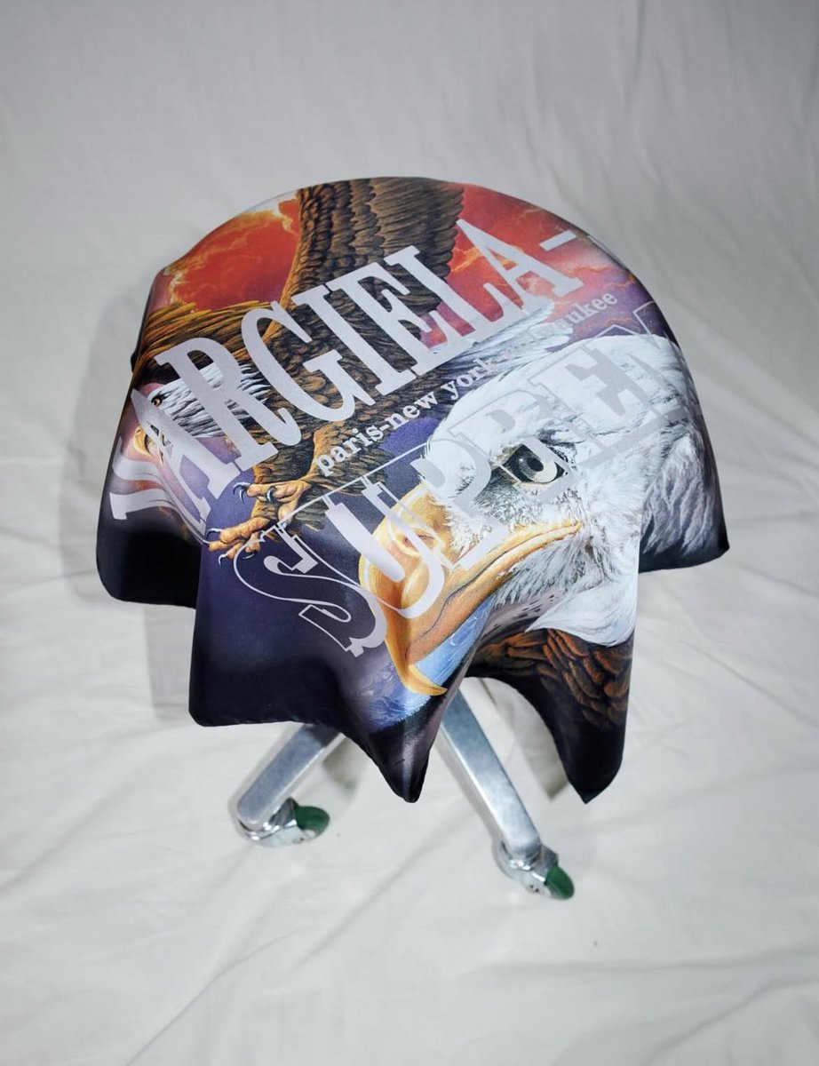 26SS Eagle Silk Scarf MM6 Supreme コラボ Supreme x Maison Margiela MM6 Eagle Silk Scarf • March 19th