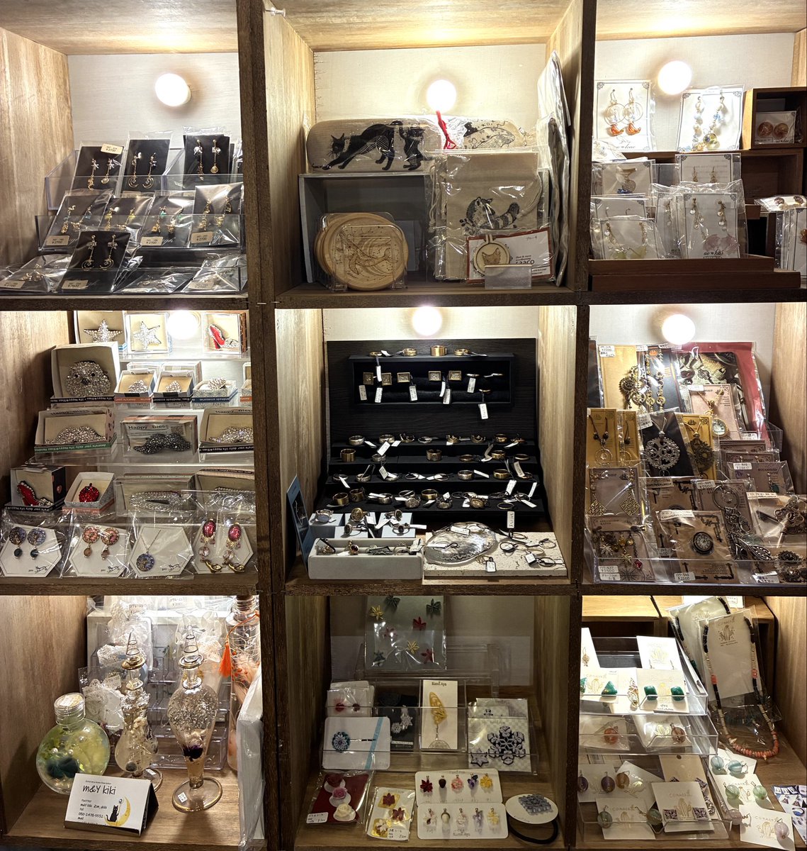 SHOPpeaberry tweet media