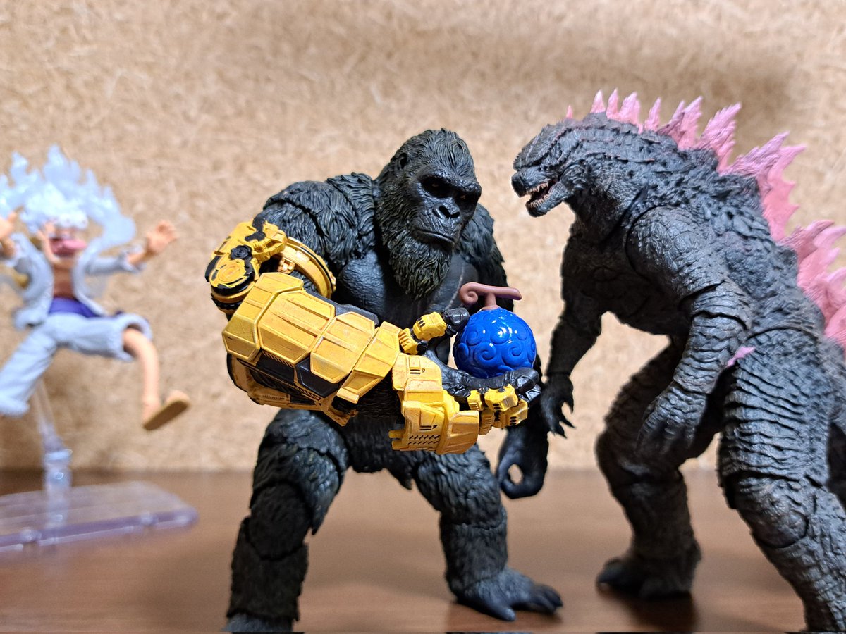 PlayfulYellow tweet media