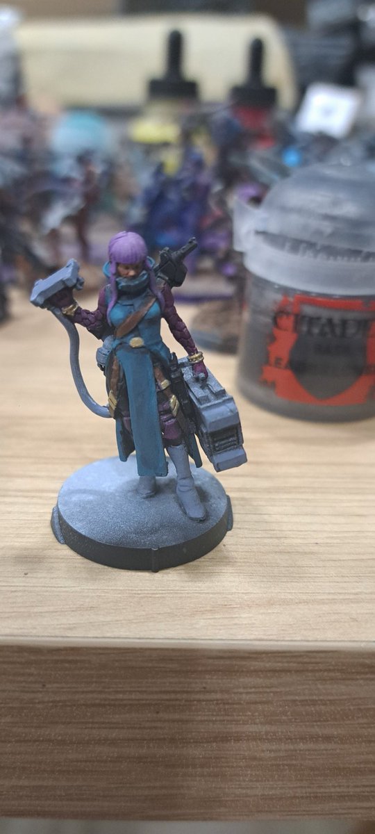 HCMCityInfinty's tweet photo. I got three  figures done for my game on Saturday. We played evacuation. Steel phalanx vs ISS. A lot of zoning with. Very keep away heavy game. Was able to carbo and isolate a lot of the army https://t.co/CnfVbxgFVA