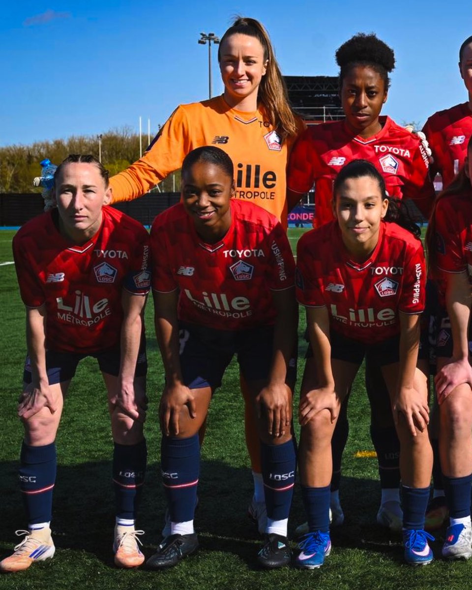 LOSC_Feminines's tweet photo. 𝑬𝑵𝑺𝑬𝑴𝑩𝑳𝑬 👊 https://t.co/ZWPJrELEes