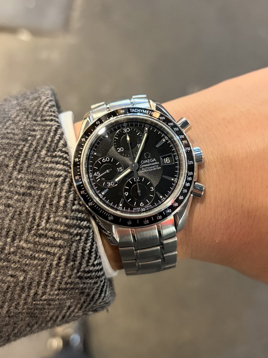 everydaywatch's tweet photo. #OMEGA #Speedmaster #SpeedmasterDate
今日はスピマス デイト✨
気付けばまた連日OMEGA続き🤔 https://t.co/mg5FZ4wYXK