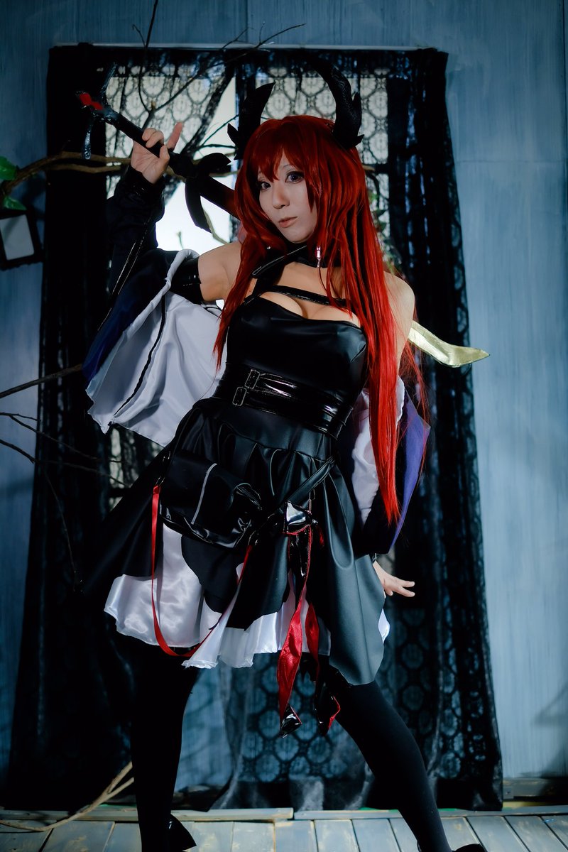 アークナイツ　スルト

厄災の巨焔

p.<a href="/lucinon/">るきのん</a>