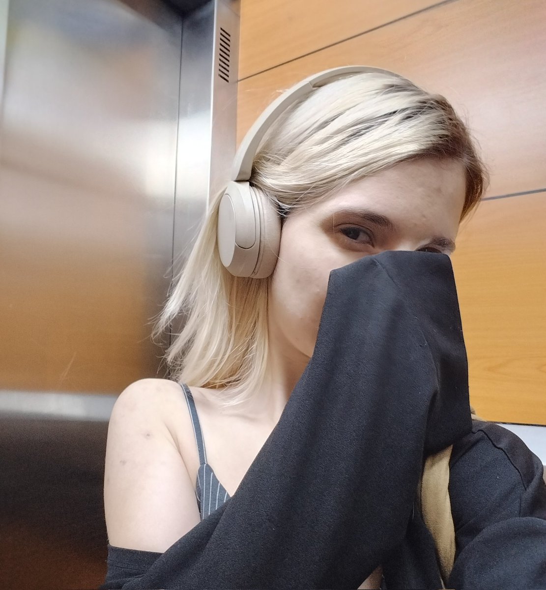 SakeXHorror's tweet photo. Me veria rara con el pelo corto🤣❣ https://t.co/0pBtwJFZO2