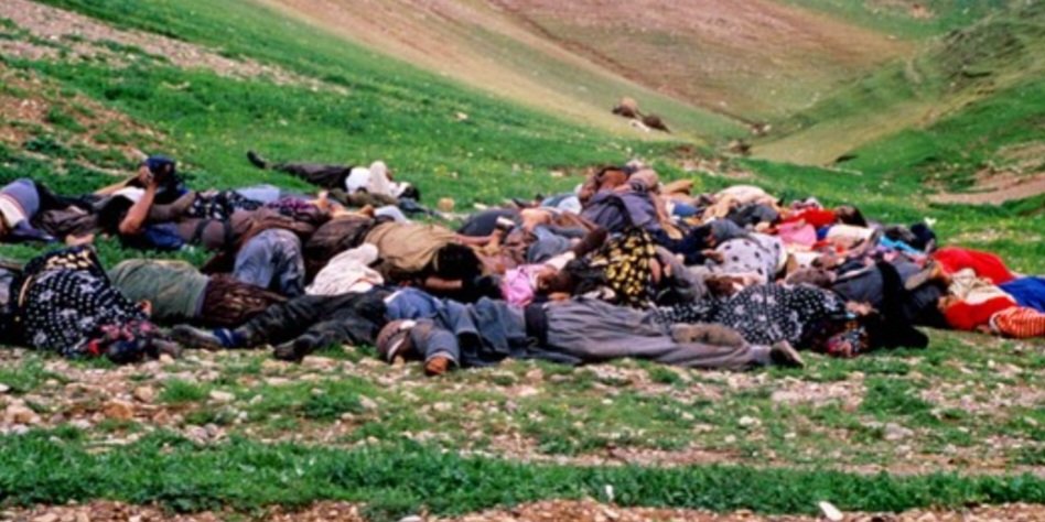 Ey Filistin bu insanların ahı alınıyor sizden Saddam'ın heykelini diktiniz,Allah bin katını 
verdi size beter olun
V güzelleme yapıp ailesini
buraya getirme gafletine
düşülmesin( kızı bizzat
demeç verdi) bu mübarek gün tüm beddualarım
Saddam'ın ailesine
Bin beterini yaşayın amin