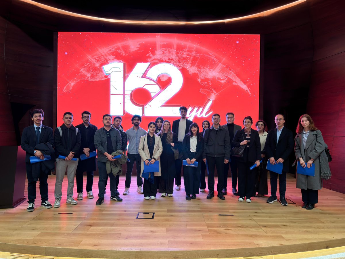 Avrupa İlişkileri Kulübü Sürdürülebilir Kalkınma Amaçları Departmanı olarak, T.C. Ziraat Bankası Genel Müdürlüğü’ne gerçekleştirdiğimiz teknik gezimizi başarıyla tamamladık.

Program kapsamında katılımcılarımız; bankanın sürdürülebilirlik politikaları, sürdürülebilir finans