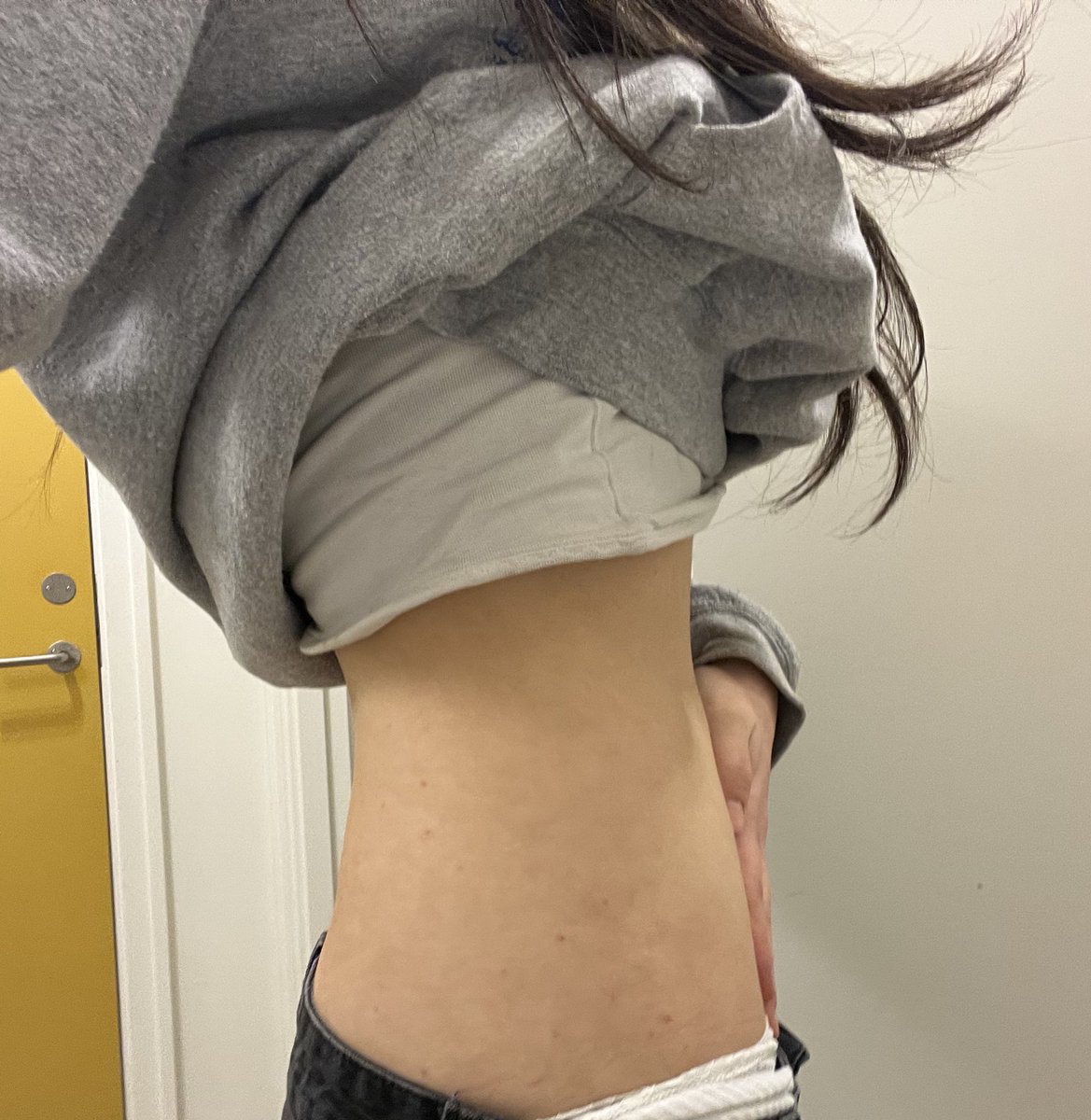 9Opounds's tweet photo. school bc because i ate way too much yesterday https://t.co/WtkKhsbUVt
