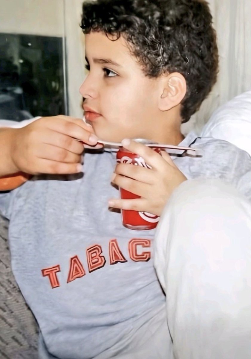 ‏ فالكون tweet media