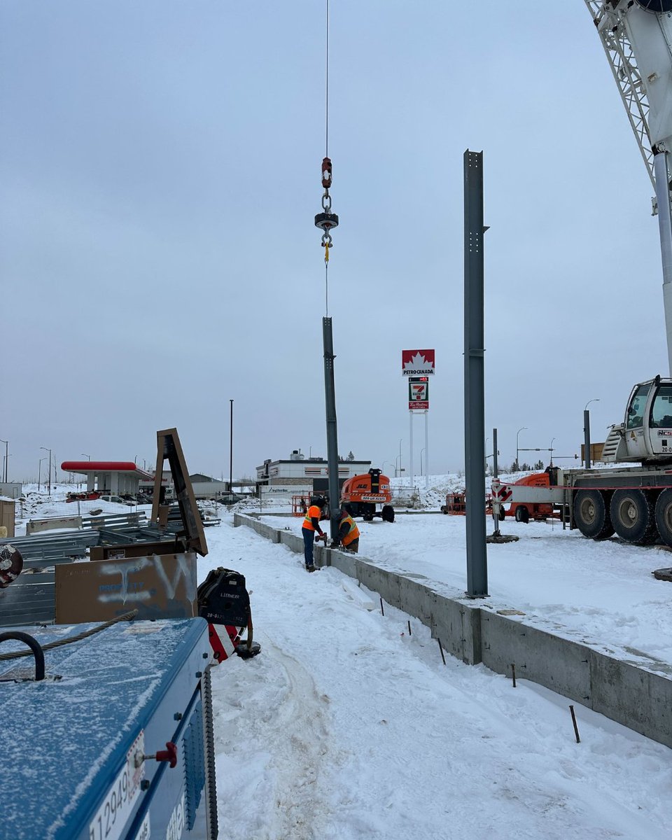 VERSATILE tweet media