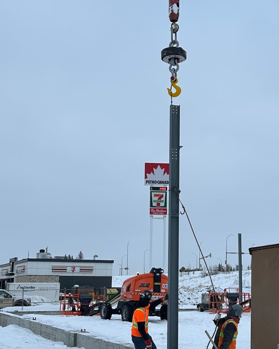 VERSATILE tweet media