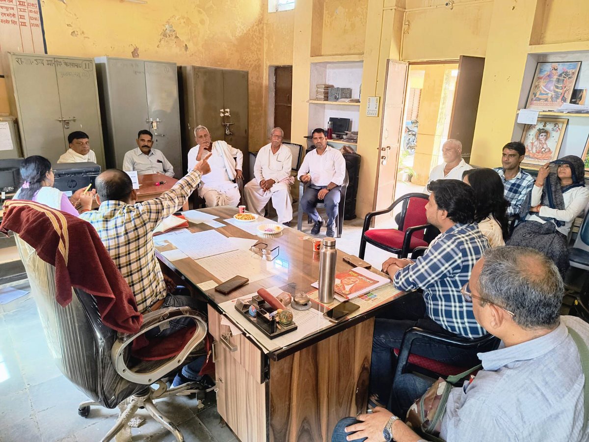 Trust_BlessingF's tweet image. Engaged with the Sarpanch and village community in Alwar, Rajasthan to introduce our school development CSR initiative with Dabur India Ltd., led by Blessing Foundation.
visit - blessingfoundation.co.in
#daburindialtd #blessingfoundation #csr #ngoindia #educationdevelopment