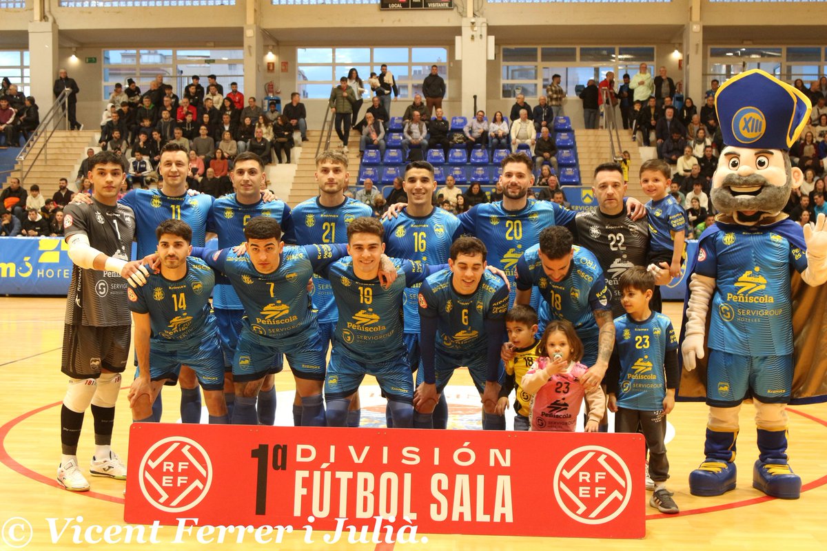 CoGAFS's tweet photo. 🏆 1ª División

👥 Carlos Panadero / Héctor Mayo
👥 Alejandro Fructuoso / Judith Marín

@peniscolafs 🆚 @PalmaFutsal

📸 @FerrerJulia51

#futsal #aretofutbola #futsalreferee #peñiscola #cogafs https://t.co/oxpigN1T1G