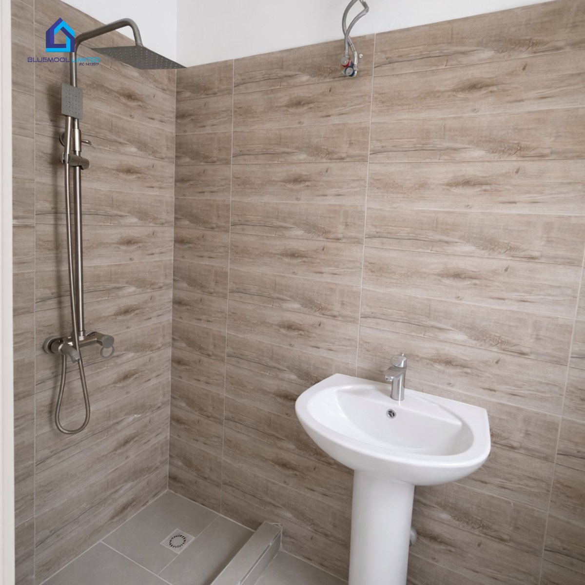 bluemoolltd's tweet image. Perfect for homeowners or investors seeking a well-located property in a secure and serene estate.

Swipe through to see the full property.

Send a DM to request more information or book a viewing.
#ibejuproperties #realestatedeveloper #firsttimehomeowner #lagosrealestate