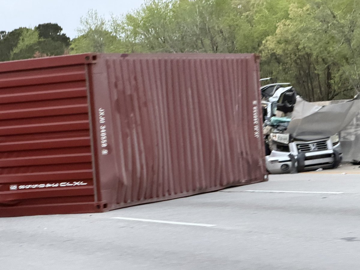 Trooper Bob tweet media