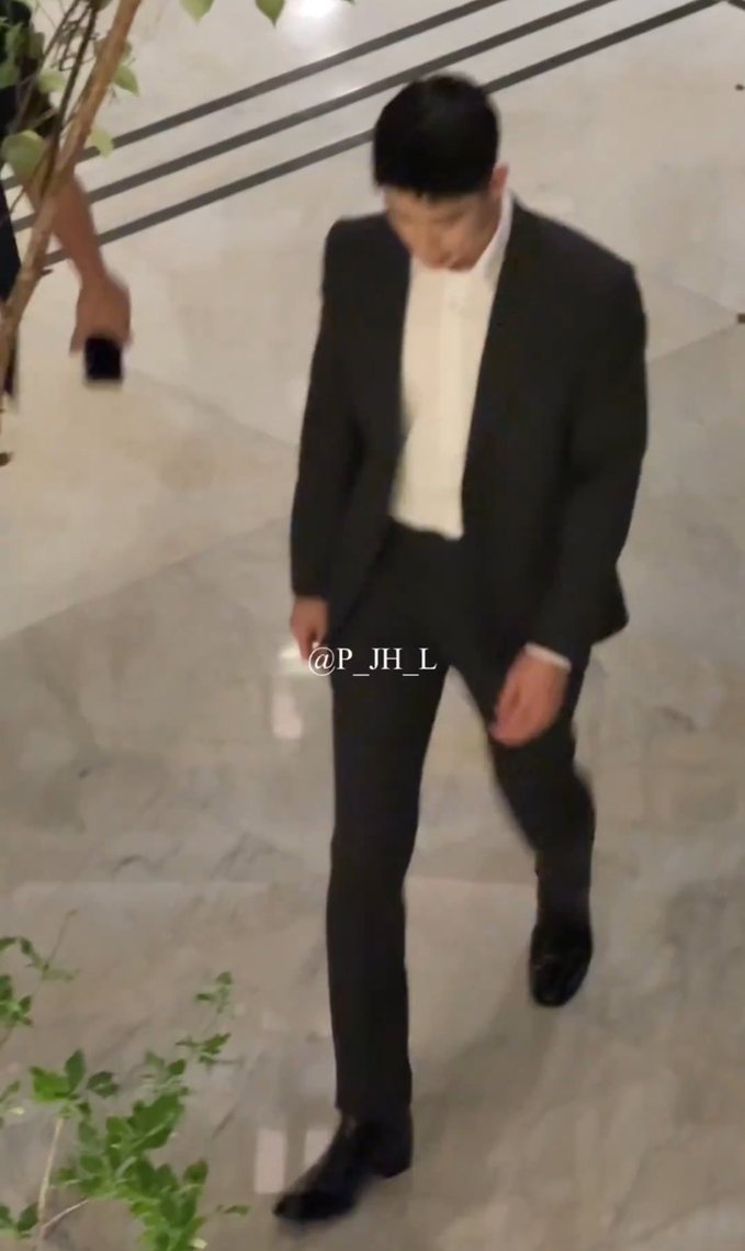 윤오야 tweet media