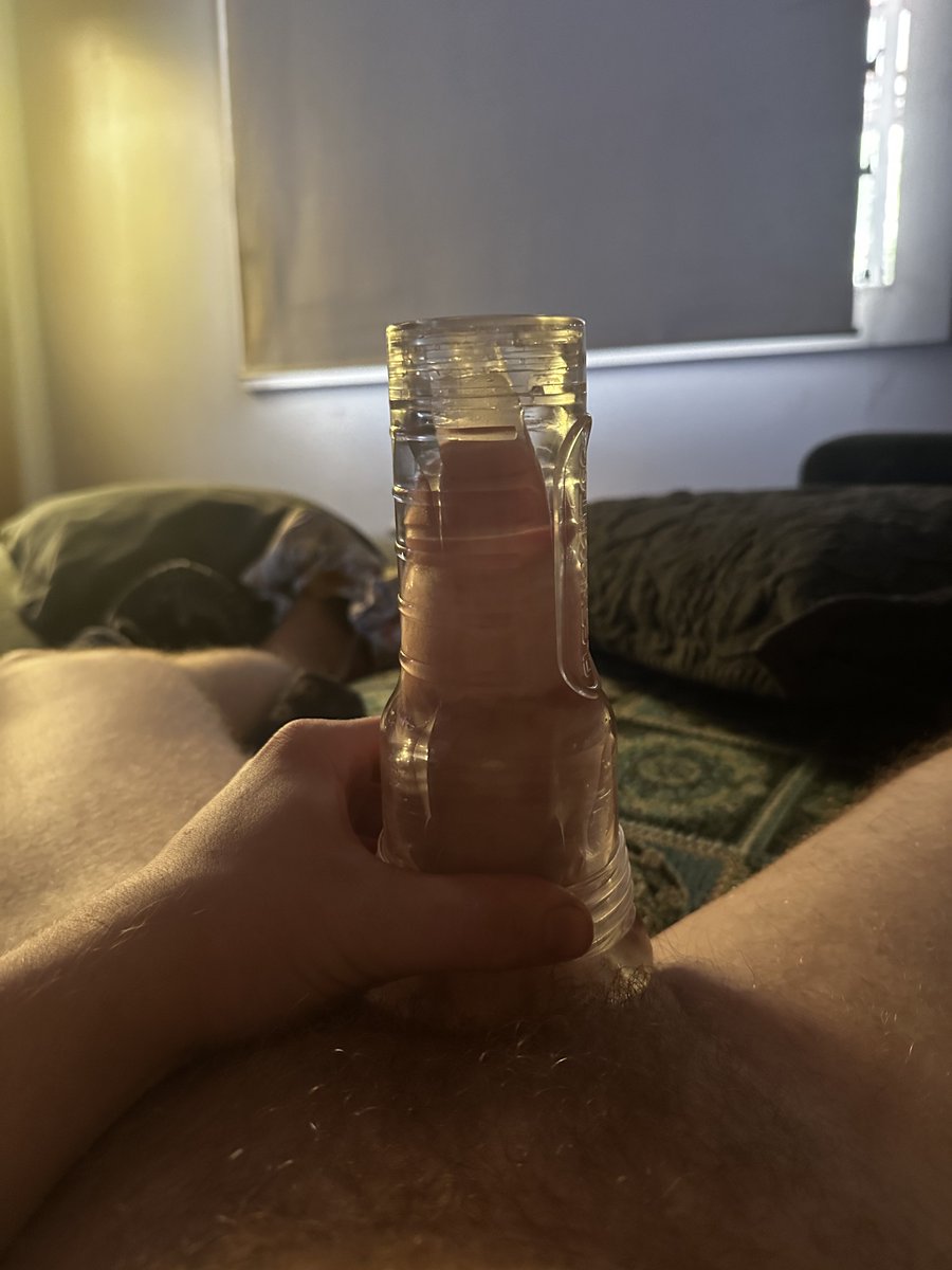 THICKER_RED tweet media