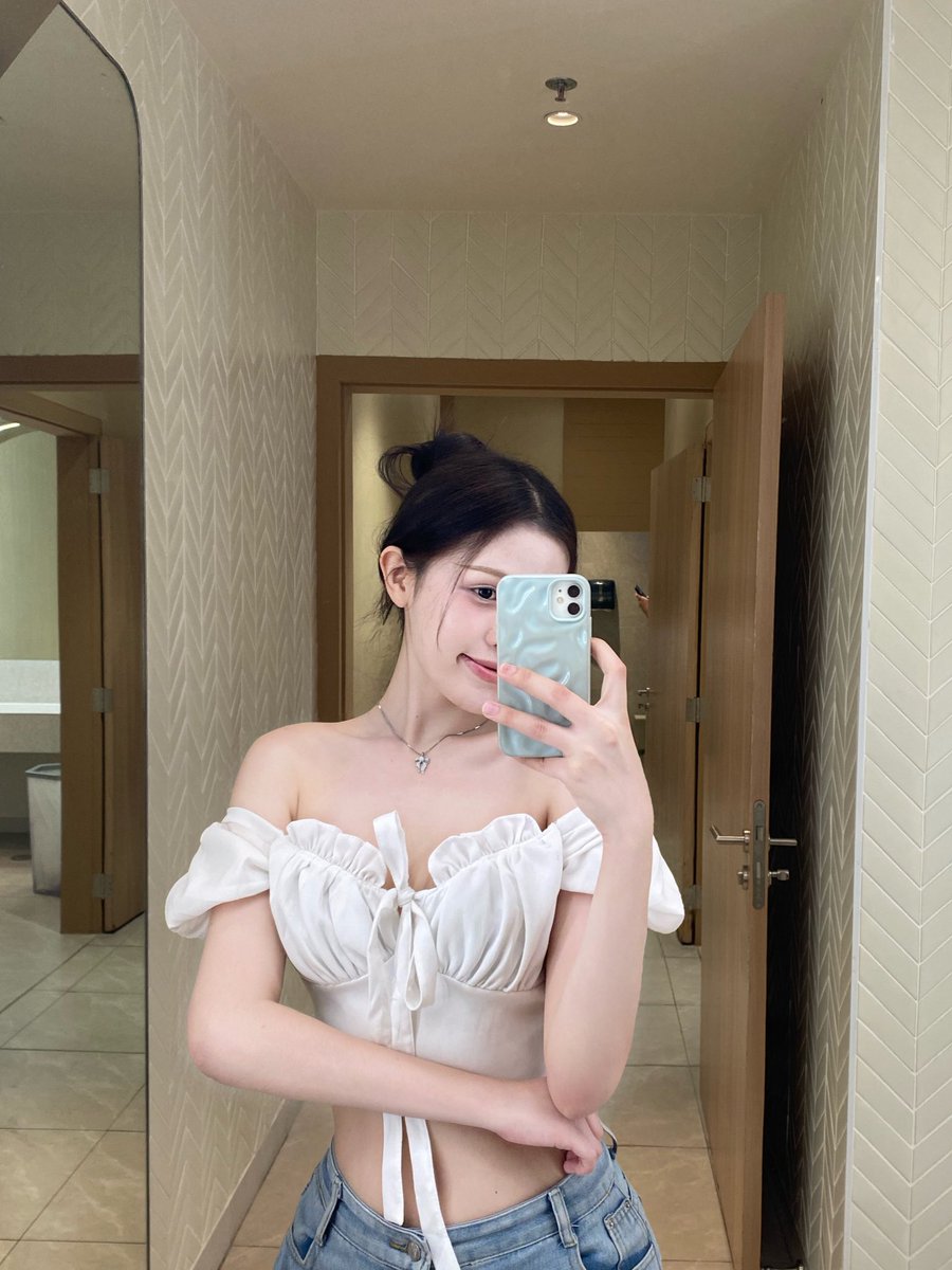 รรินนน tweet media