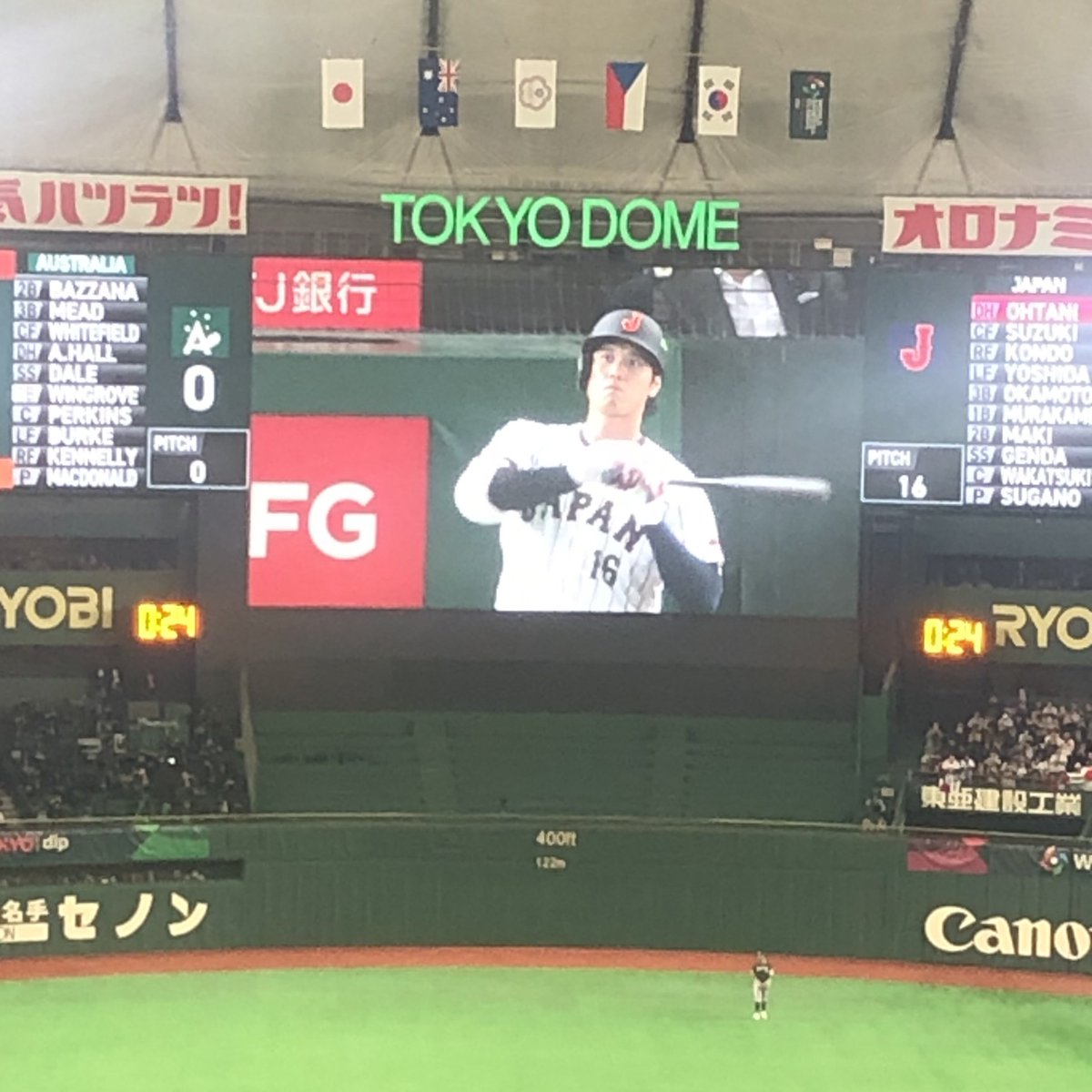 azcatoite's tweet photo. WBC

日本が世界一になれるのは、今回が最後かもと思ってたから、どうしても現地観戦したくて、幸運にも天覧試合のチケットが当たり、大谷や鈴木誠也、日本では見られないメジャーリーガーたちが揃ったオーダー、牧原と源田の92世代二遊間も見られて最高でした。

侍ジャパンありがとう！ https://t.co/TetZ4ETXWt