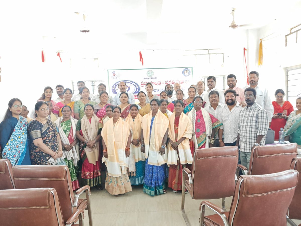 AndoleMc's tweet photo. Andole-Municipality Naari Leads Swachhata Women Leading the change promote the hashtags:   #IWD2026 #GiveToGain #WomenLedSanitation #SwachhAadat #SwachhBharat https://t.co/IFPKs85U6o